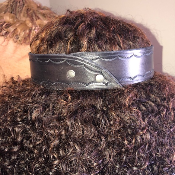 Black - Picture 3 of 4